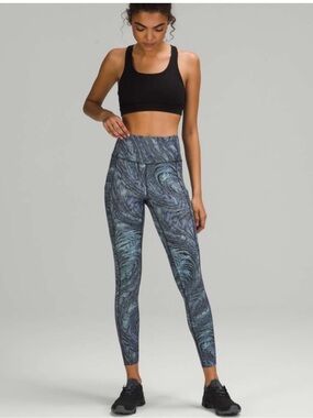 LULULEMON Fast & Free dimensional Icing blue 25" 6
